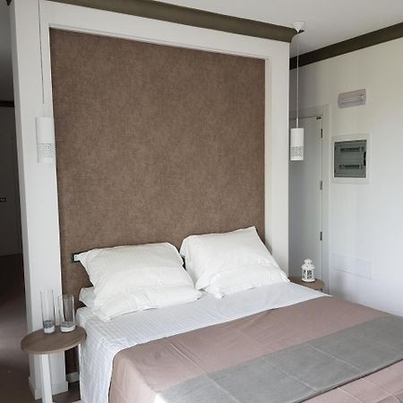Venus Suites Cervia Buitenkant foto