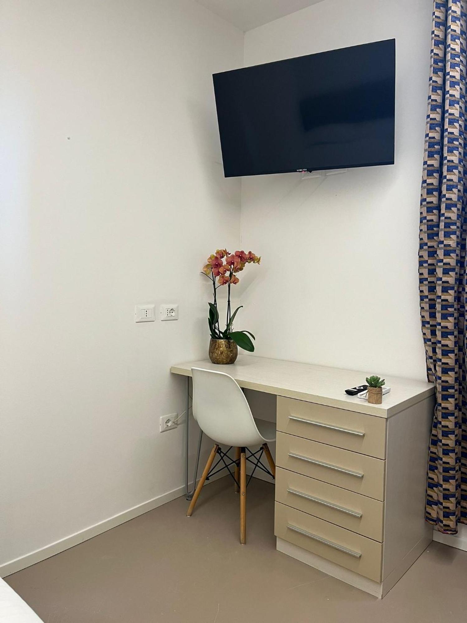 Venus Suites Cervia Buitenkant foto