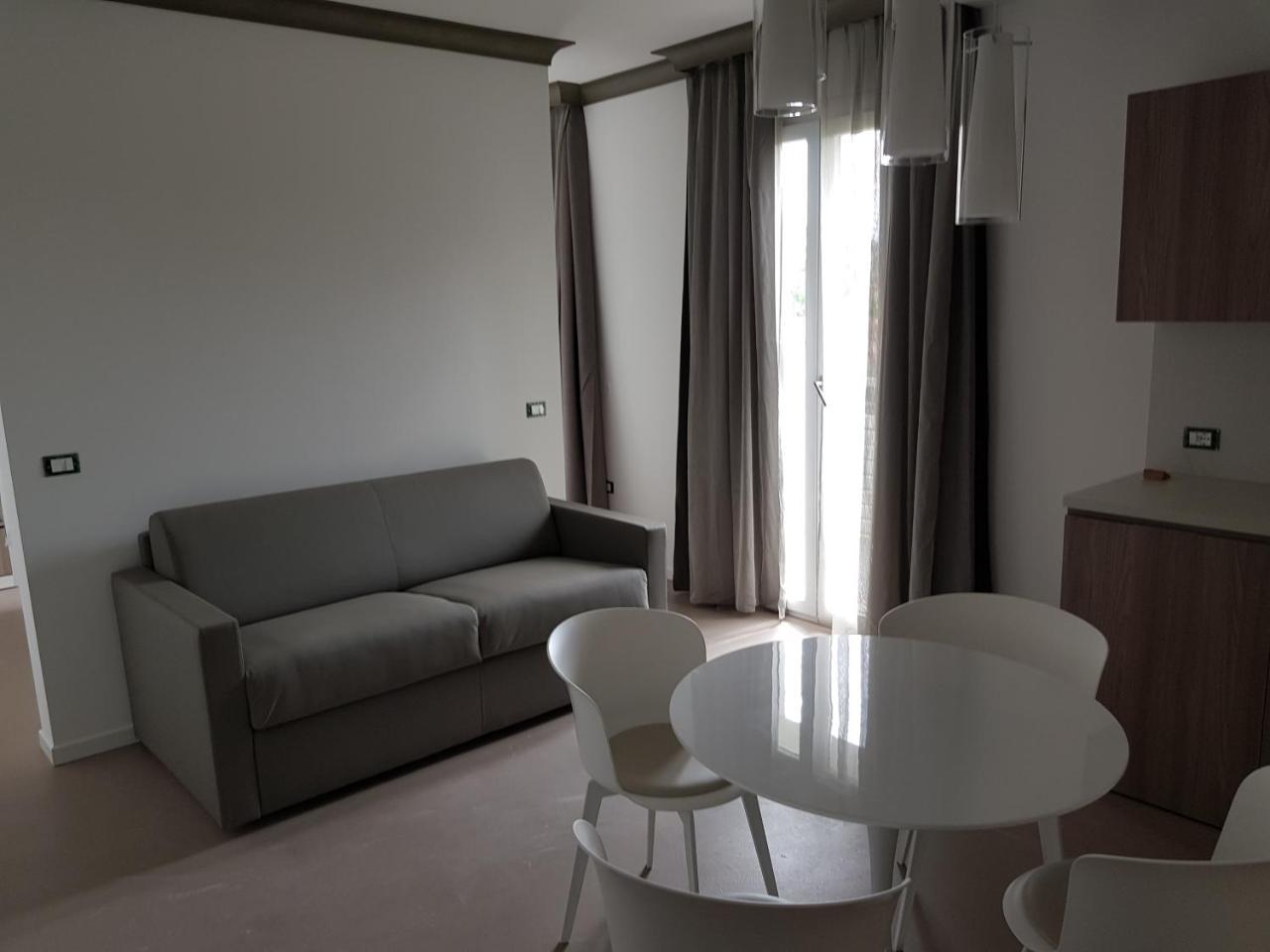 Venus Suites Cervia Buitenkant foto